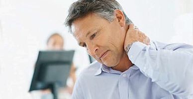 علائم استئوکندروز گردنی درد گردن است